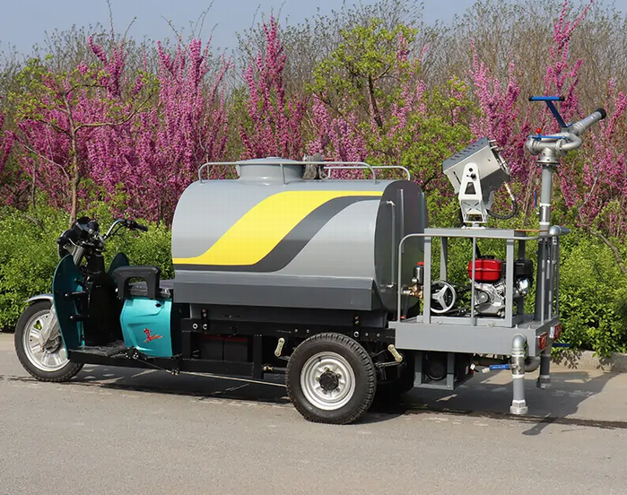 <font color='#0033CC'>電動三輪霧炮灑水車X15</font>