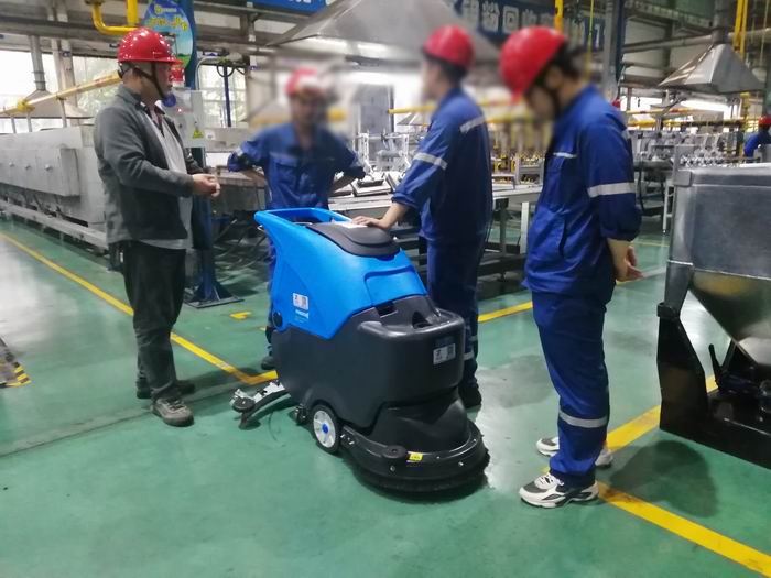 西安工廠用手推式洗地機